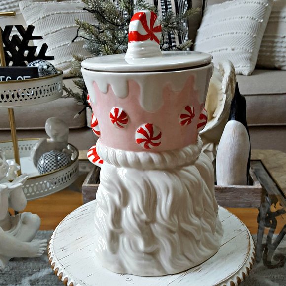 NEW! NUTCRACKER LARGE COOKIE JAR W/PEPPERMINT CANDY - Picture 2 of 5